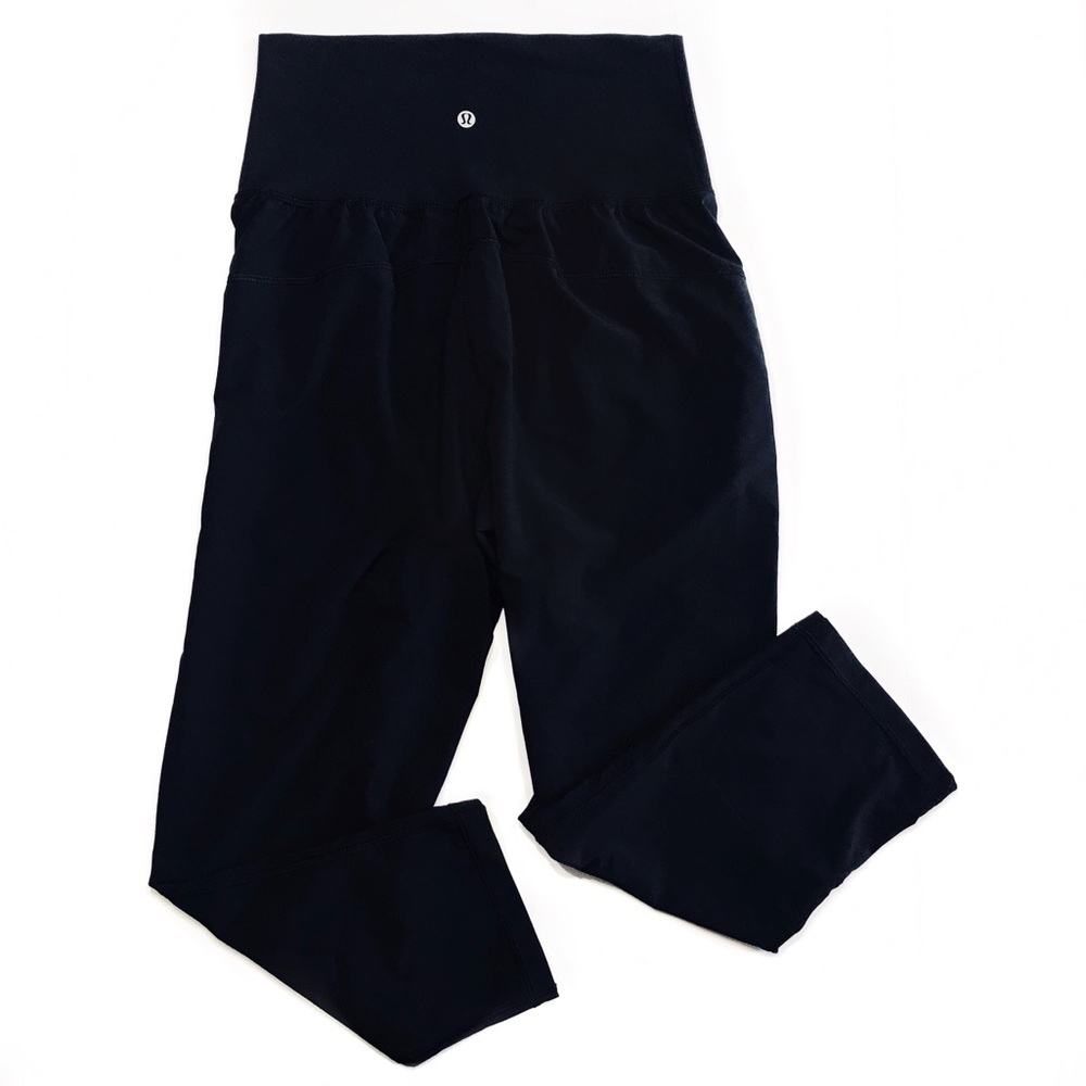 Lululemon black yoga pants